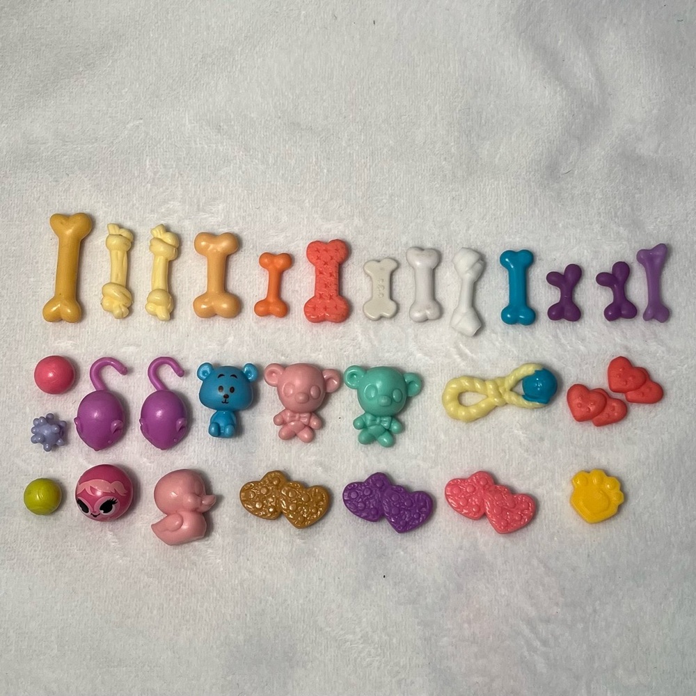 SOLD VTG LPS Bone Toy Cookie Lot Assorted Y2K Accessories
